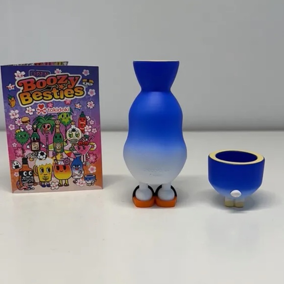 Tokidoki Boozy Besties Series | MAIDO & KANPAI | Blind Box Design Toy Figure - Picture 3 of 4